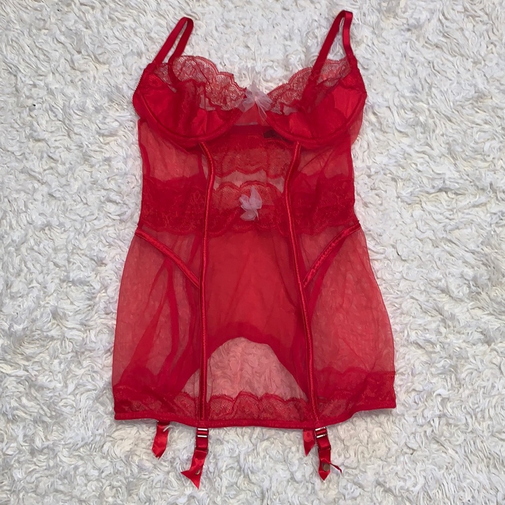 💋NWOT Victoria’s Secret Red Lace Teddy💋 - Picture 1 of 4